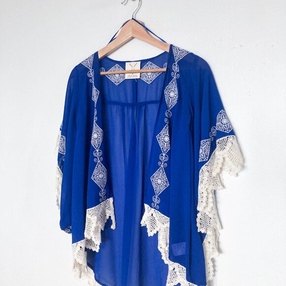 Blue and White Lace Kimono styled Tunic - Picture 2 of 16